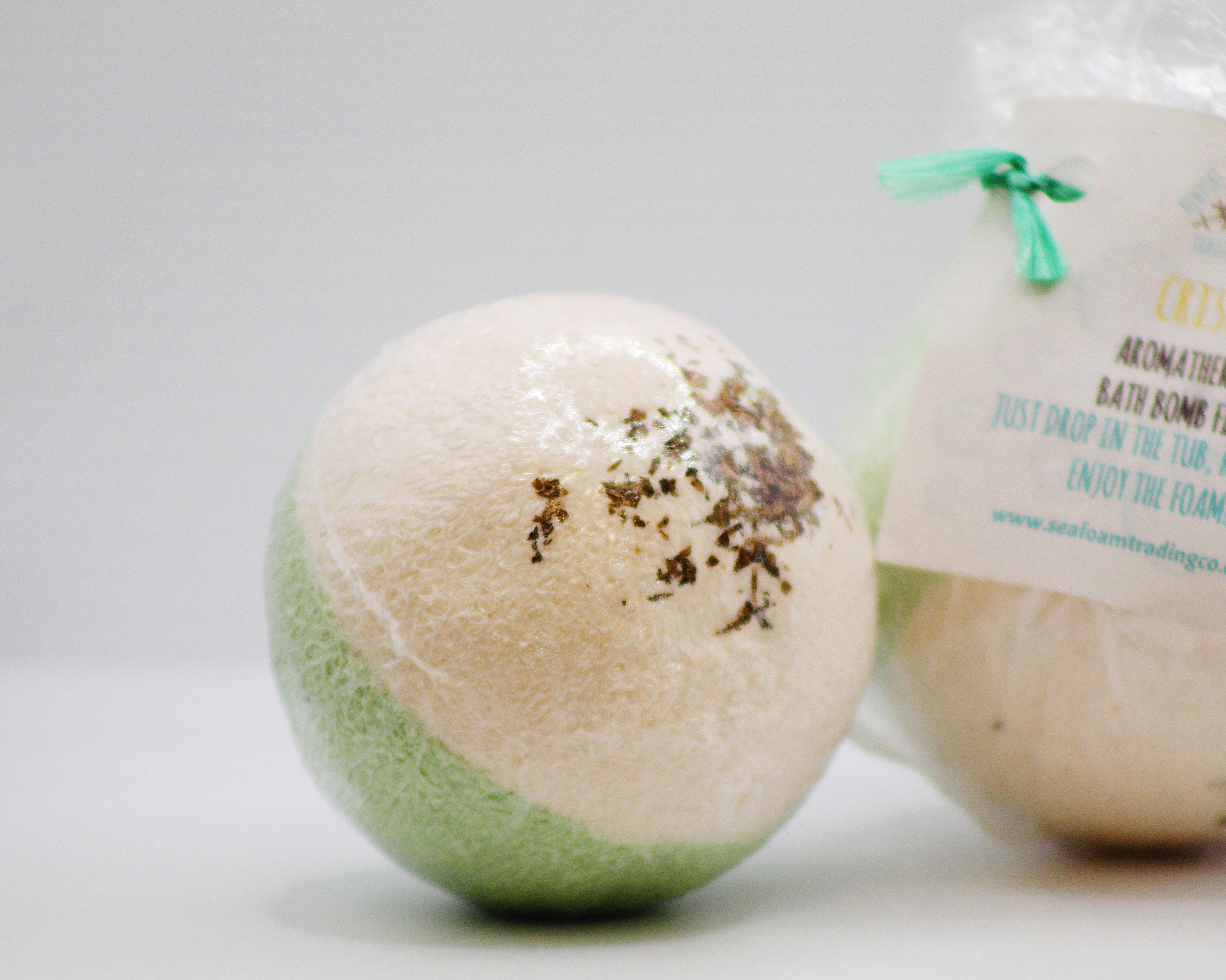 Crisp- White Tea + Ginger Organic Handmade Bath Bomb