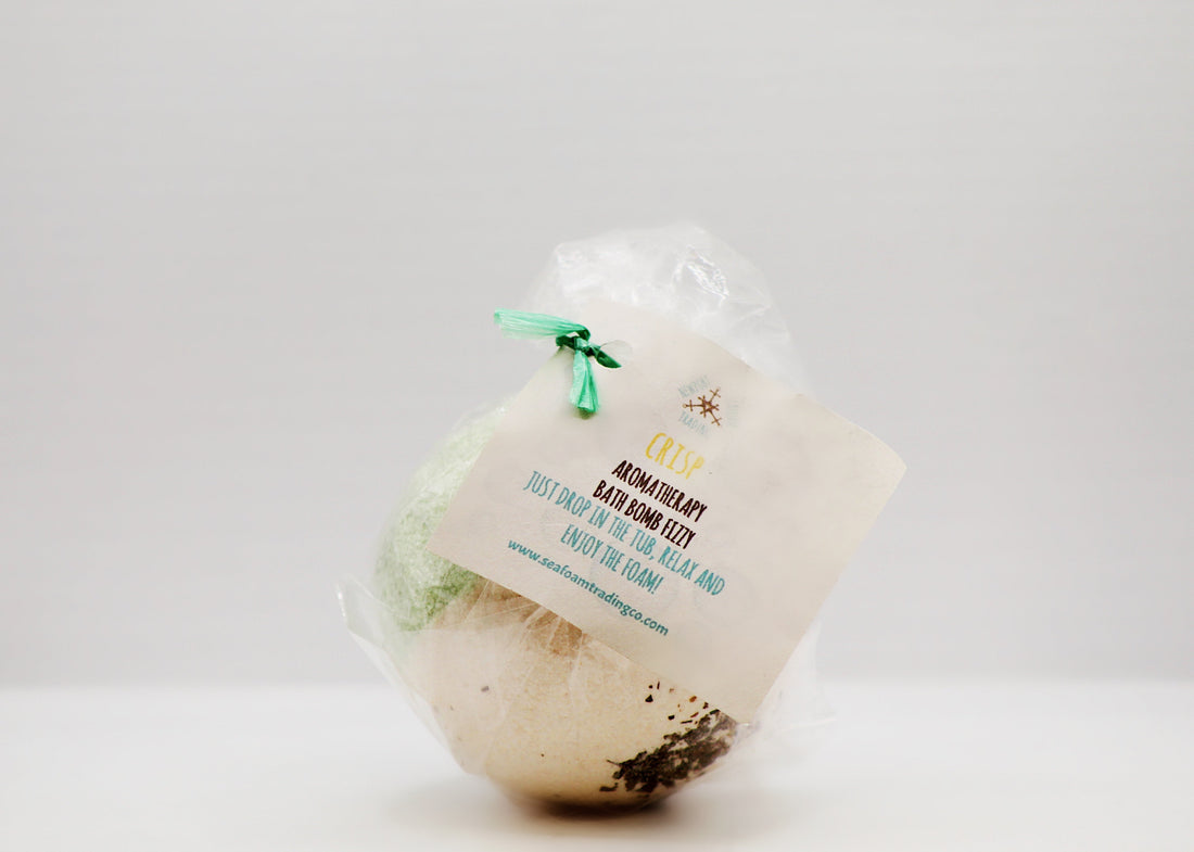 Crisp- White Tea + Ginger Organic Handmade Bath Bomb