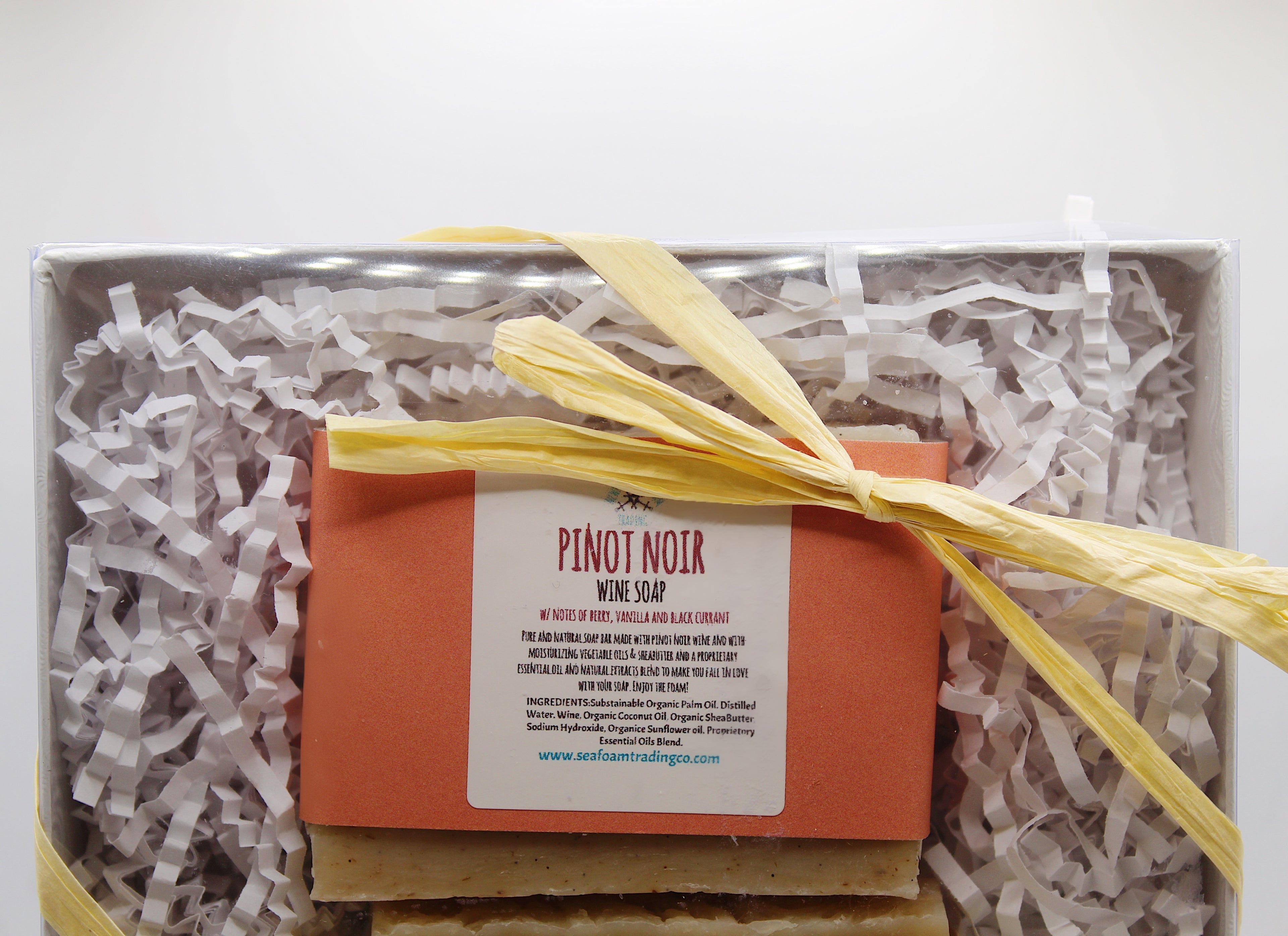 Pinot Grigio & Pinot Noir Wine Lovers Soap Gift Set